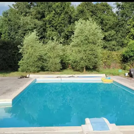 Vieilles Charrues Petit-dejeuner Navette Et Priscine Inclus Dans Le Prix Proche Carhaix *