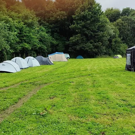 Кемпинг Vieilles Charrues Petit-dejeuner Navette Et Priscine Inclus Dans Le Prix Proche Carhaix